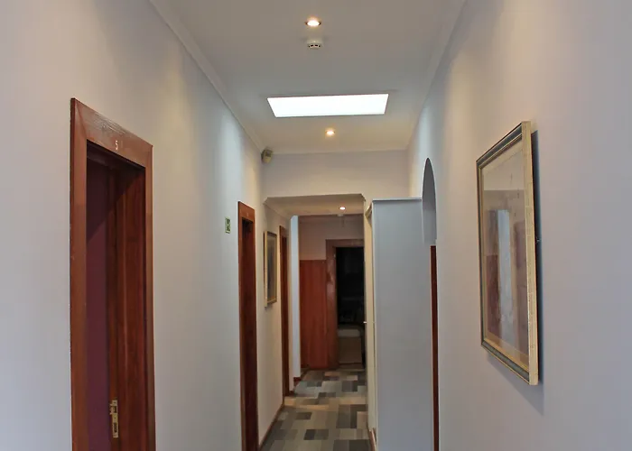 Alojamento de Acomodação e Pequeno-almoço Residencial Paranhos 3*