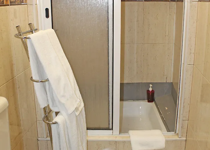 Residencial Paranhos Bed & Breakfast 3*