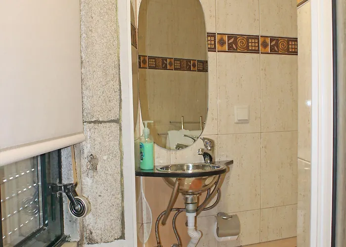 Residencial Paranhos Alojamento de Acomodação e Pequeno-almoço 3*