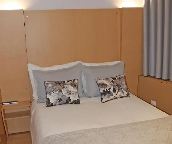 Residencial Paranhos Alojamento de Acomodação e Pequeno-almoço