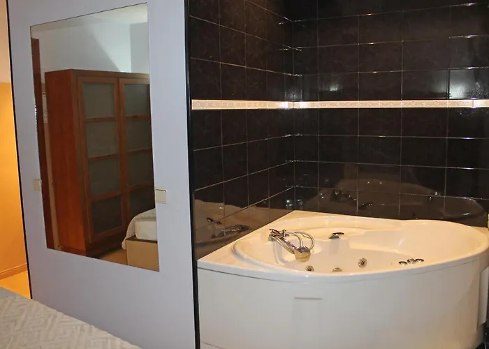 Alojamento de Acomodação e Pequeno-almoço Residencial Paranhos 3*