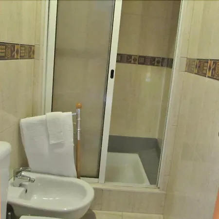 Bed & Breakfast Residencial Paranhos Oporto